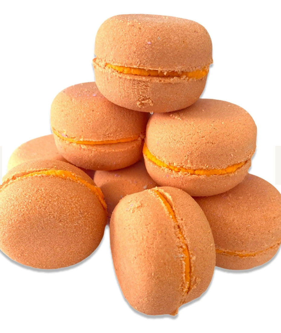 Macaroon bath bomb